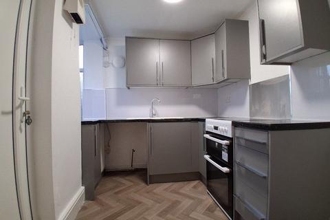 2 bedroom terraced house to rent, Melville Street, Burnley BB10