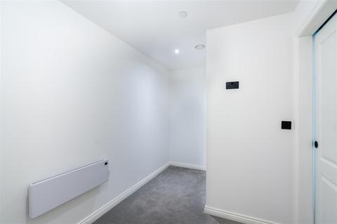 1 bedroom apartment to rent, Springwell Gardens, Whitehall Road, Leeds LS12