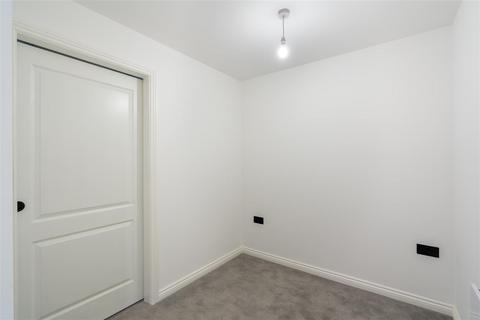 1 bedroom apartment to rent, Springwell Gardens, Whitehall Road, Leeds LS12