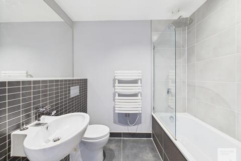 undefined, Apt G.18 :: Flint Glass Wharf