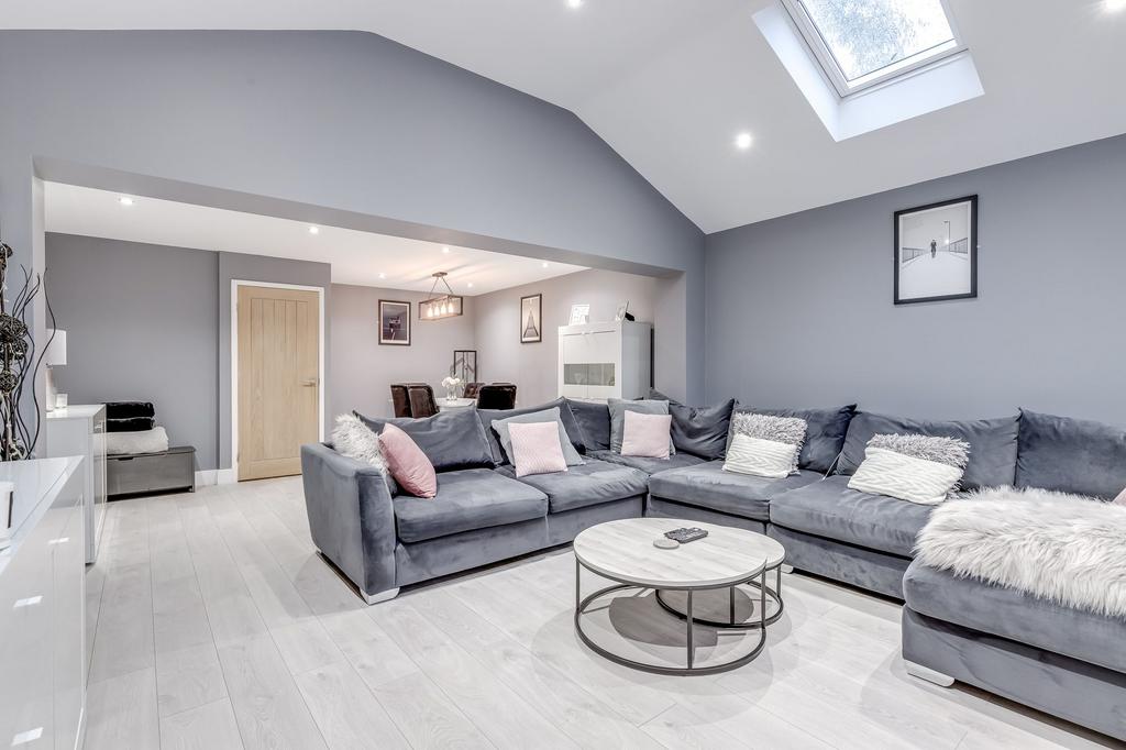 Sitting/Dining Room