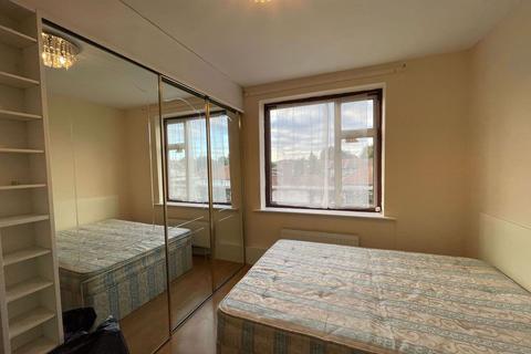 undefined, Watling Avenue, Edgware, HA8