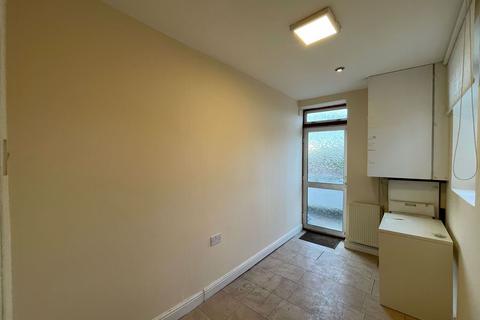 undefined, Watling Avenue, Edgware, HA8
