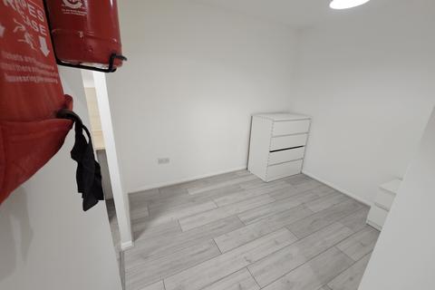 Studio to rent, Brewery Close, Wembley HA0