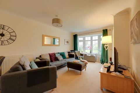 3 bedroom terraced house for sale, Cleveland Gardens, Burgess Hill, RH15