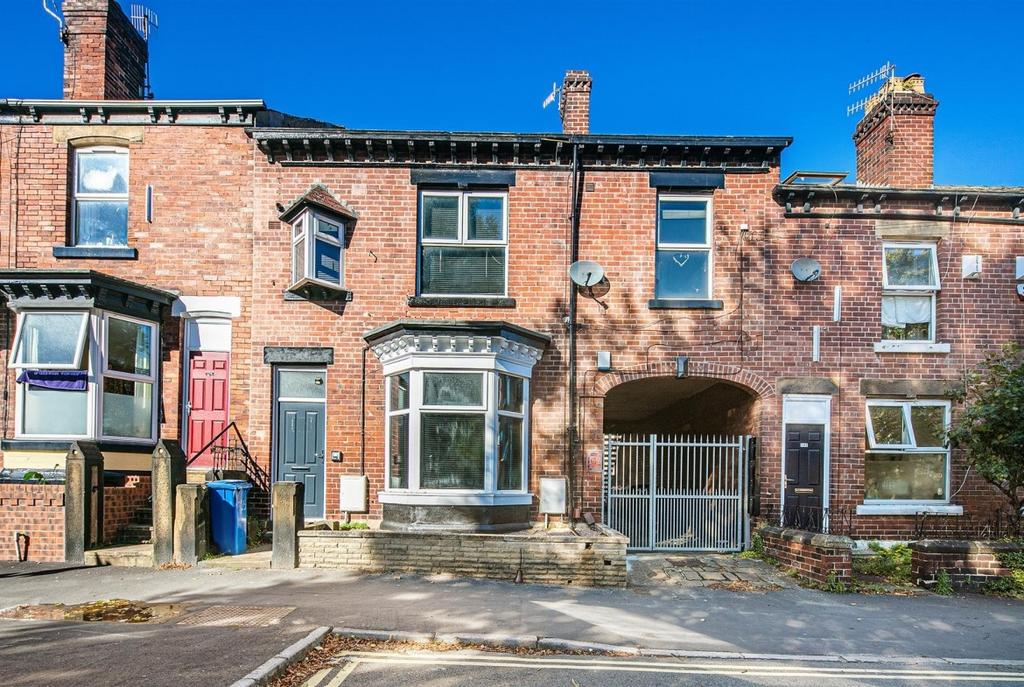 Well-maintained red-brick terraced property wit...