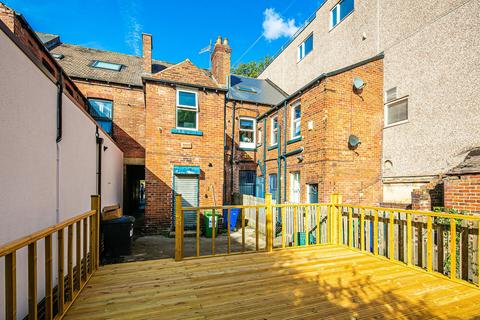 4 bedroom flat to rent, 273A Ecclesall Road, Sheffield S11