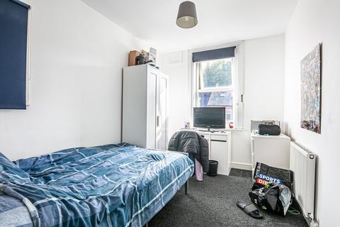 4 bedroom flat to rent, 273A Ecclesall Road, Sheffield S11