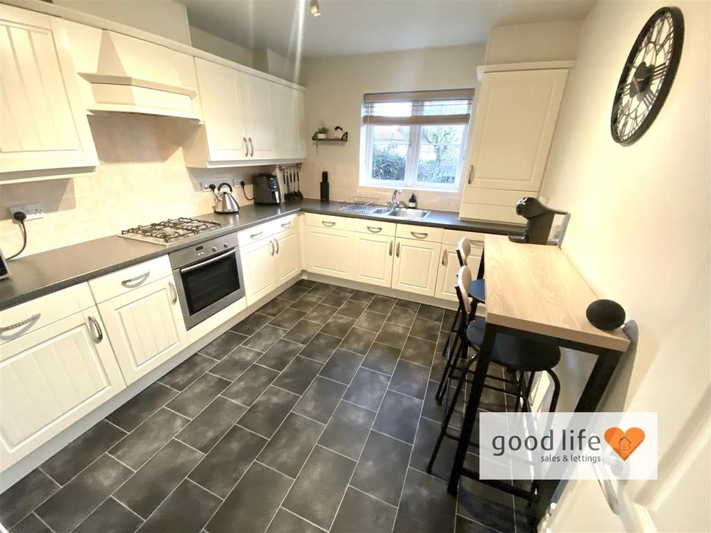 20251125 151937177 i OS39aaylesfordmews.jpg