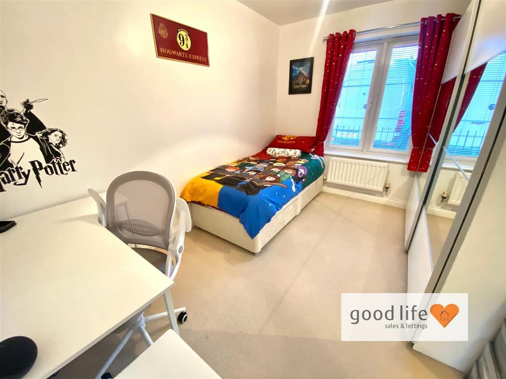 20251125 152037815 i OS39aaylesfordmews.jpg
