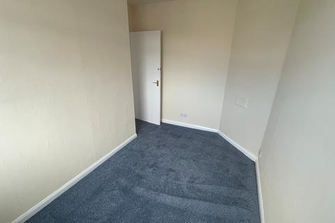 3 bedroom semi-detached house to rent, Birchington Avenue, Middlesbrough TS6