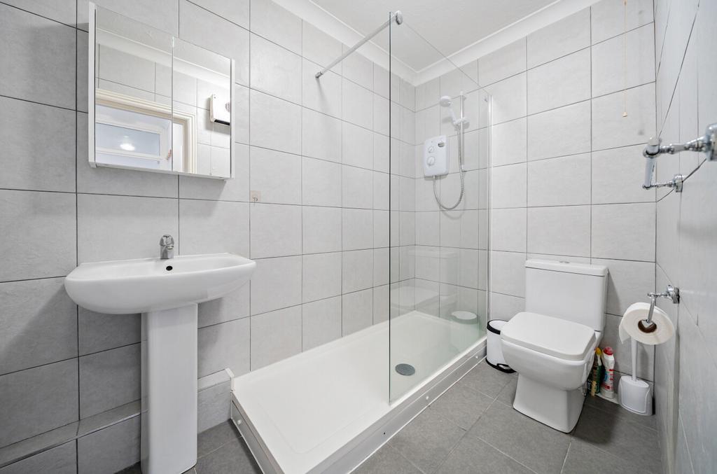 1385669-11-692d79...