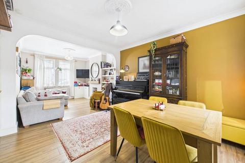undefined, Robinhood Street, Gloucester, Gloucestershire, GL1