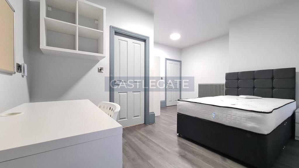 Merchants Hall G.1.5 Bedroom (4)