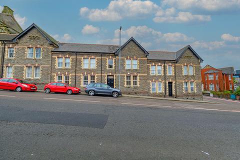 undefined, Newport NP20