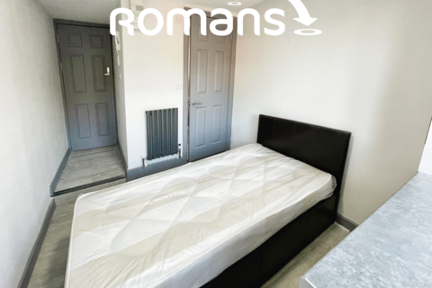 1 bedroom in a house share to rent, Ringwood Road, Tilehurst, Reading, RG30