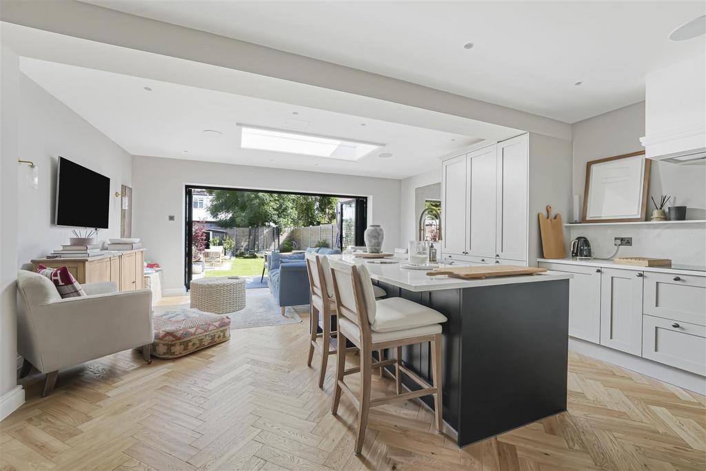 Kitchen/Dining/Entertainment