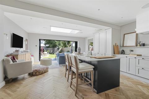 undefined, Meadow Close, Raynes Park SW20