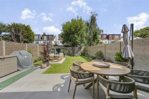 undefined, Meadow Close, Raynes Park SW20