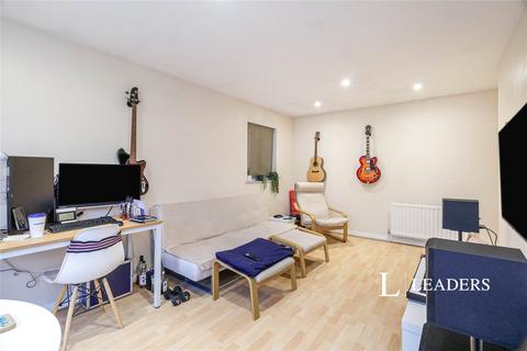 2 bedroom house to rent, Parry Drive, Weybridge, KT13
