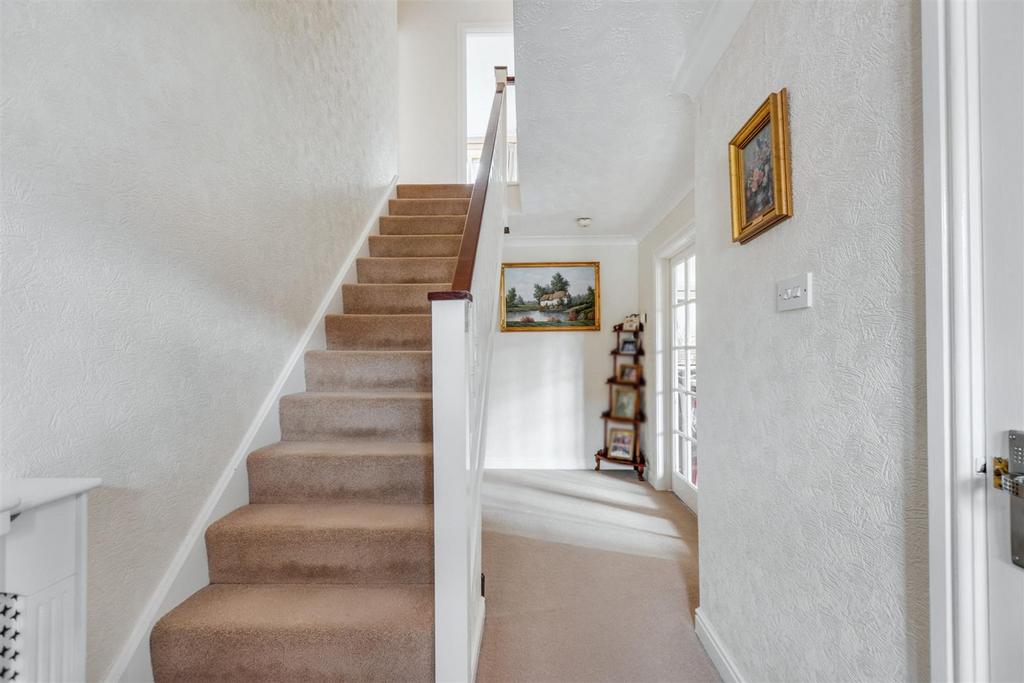 Entrance Hall 1.jpeg