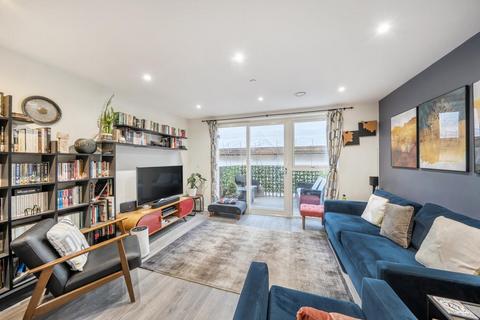 2 bedroom flat to rent, Moorhen Drive, London NW9