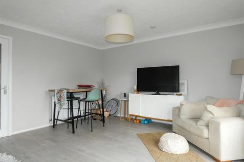 3 bedroom semi-detached house for sale, Ascot Way, Rustington BN16