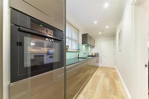 undefined, Dorncliffe Road, Fulham, SW6