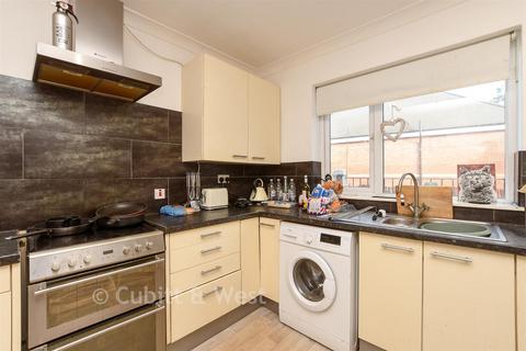 3 bedroom maisonette for sale, High Street, Caterham CR3