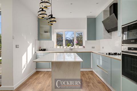 4 bedroom semi-detached house to rent, Leysdown Road, Mottingham, SE9