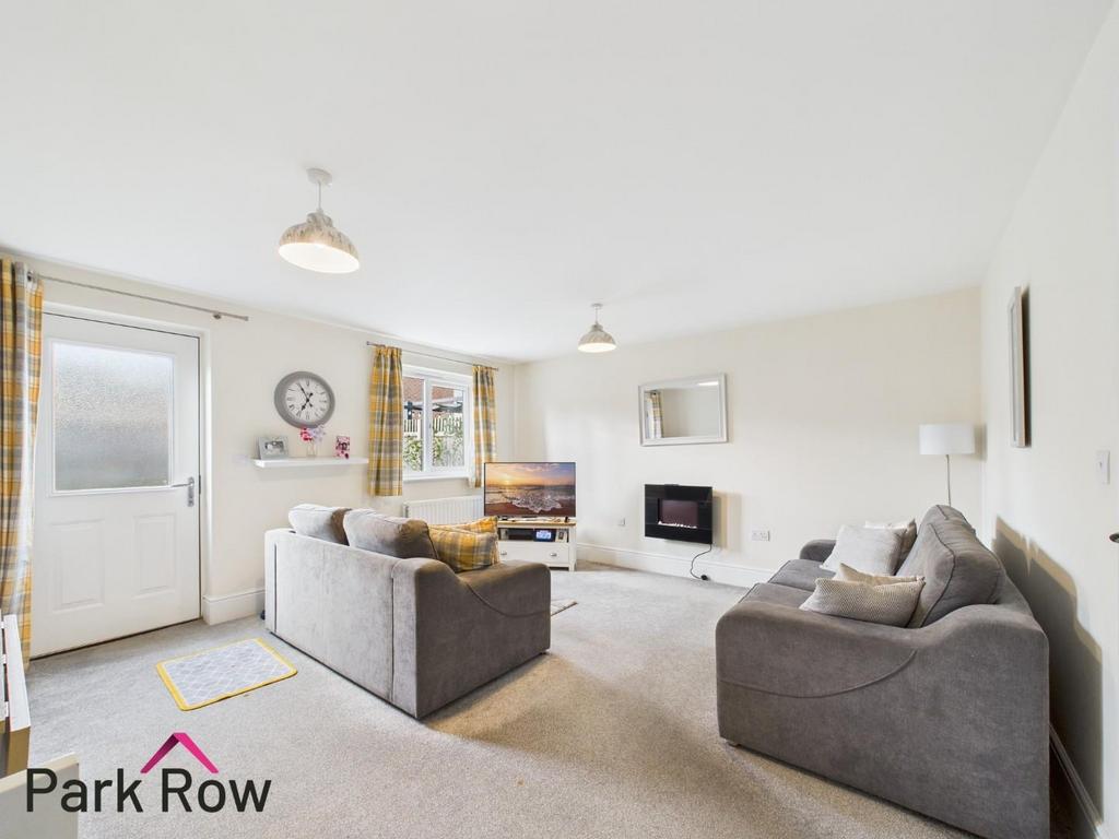 Lounge/dining room