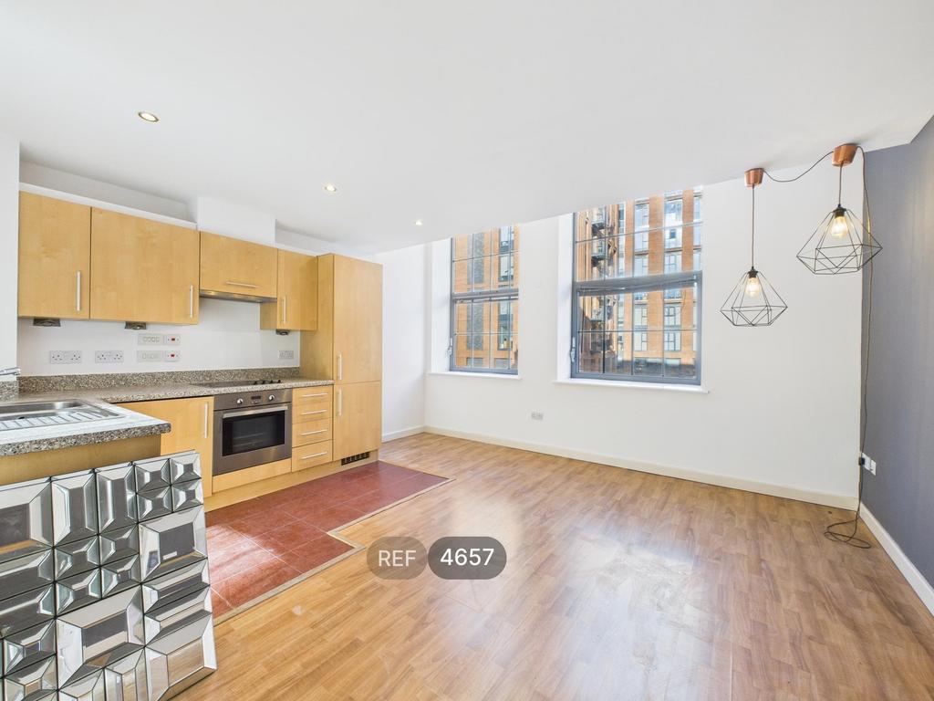 Kitchen/Living area