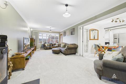 undefined, Glen Drive, Alton ST10