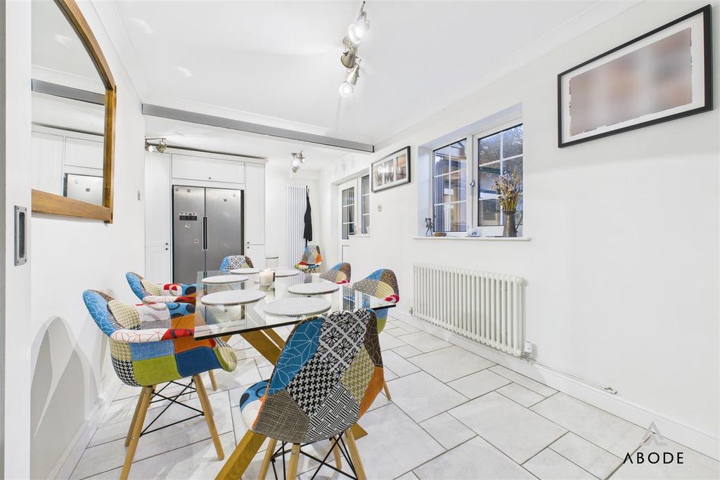 CAM03473 G0-PR0517-STILL034.jpg