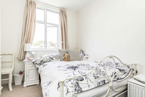 2 bedroom flat to rent, Windsor Road, London W5