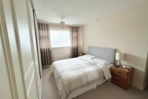 3 bedroom semi-detached house to rent, Deeble Road, Ise Lodge, Kettering, NN15