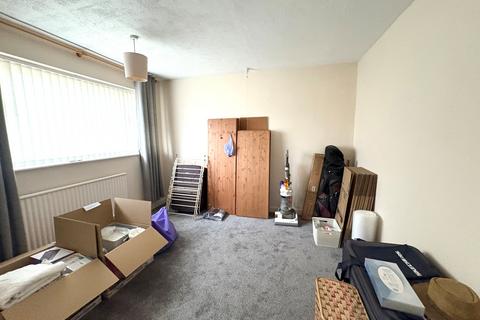 3 bedroom semi-detached house to rent, Deeble Road, Ise Lodge, Kettering, NN15