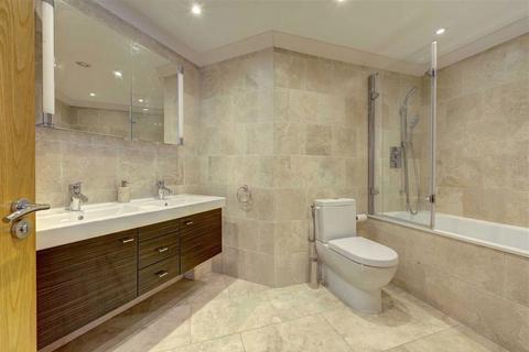2 bedroom flat to rent, The Quadrangle, London SW10