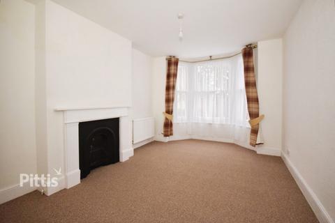 3 bedroom semi-detached house to rent, Park Road Ryde PO33