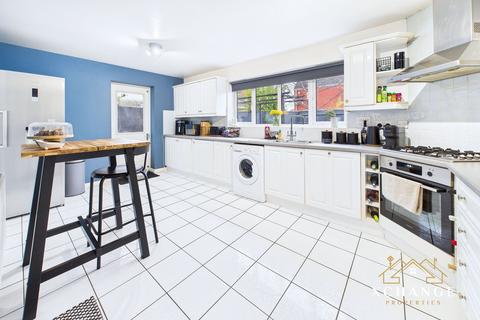 5 bedroom detached house for sale, St. Buryan Close, Nuneaton CV11