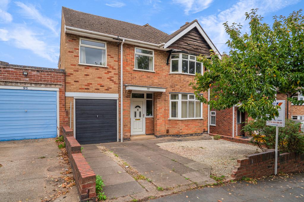 Four Bedroom Detached House On Greengate Lane