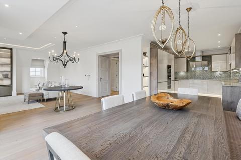 3 bedroom flat to rent, Esher Park Avenue, Esher, Surrey, KT10