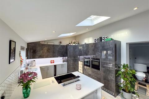 4 bedroom detached house for sale, Whitewater Road, Fleet GU51
