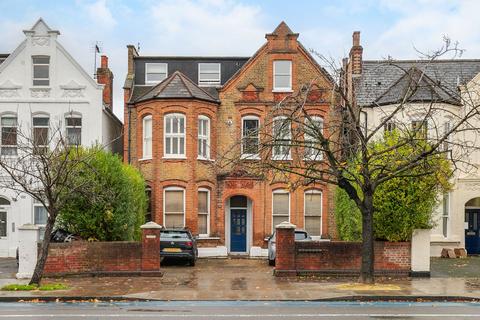 1 bedroom flat to rent, Balham High Road, London SW17