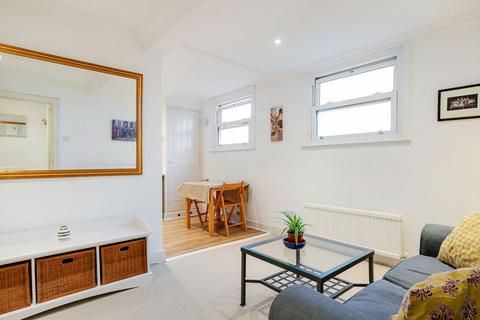 1 bedroom flat to rent, Balham High Road, London SW17