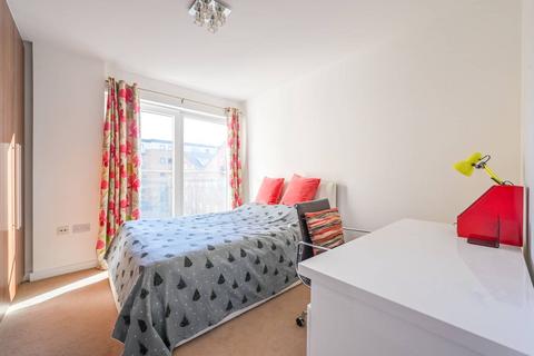 2 bedroom flat for sale, Forge Square, Isle Of Dogs, London, E14