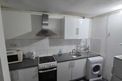 undefined, Croydon CR0