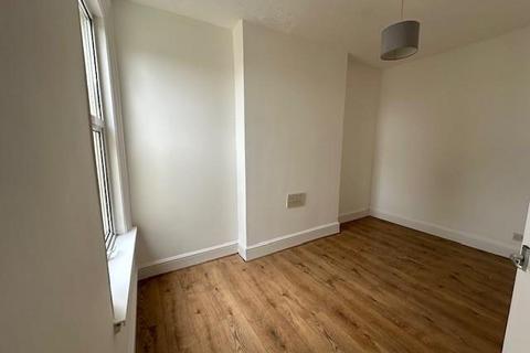 1 bedroom flat to rent, North Street, Downend, Bristol, BS16 5SG