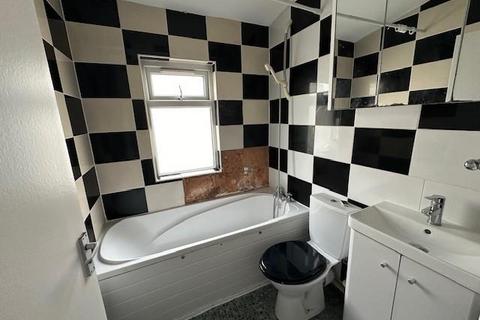 1 bedroom flat to rent, North Street, Downend, Bristol, BS16 5SG