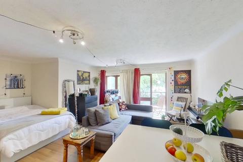 undefined, Fletcher Street, Tower Hamlets, London, E1